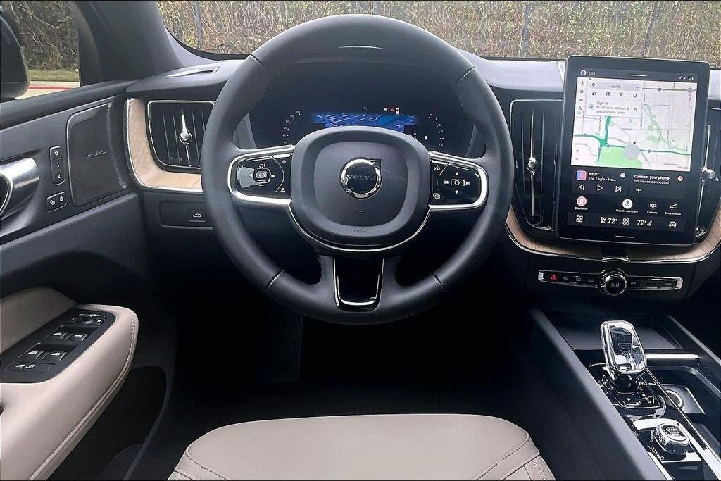 2027 Volvo XC60 B5 Plus