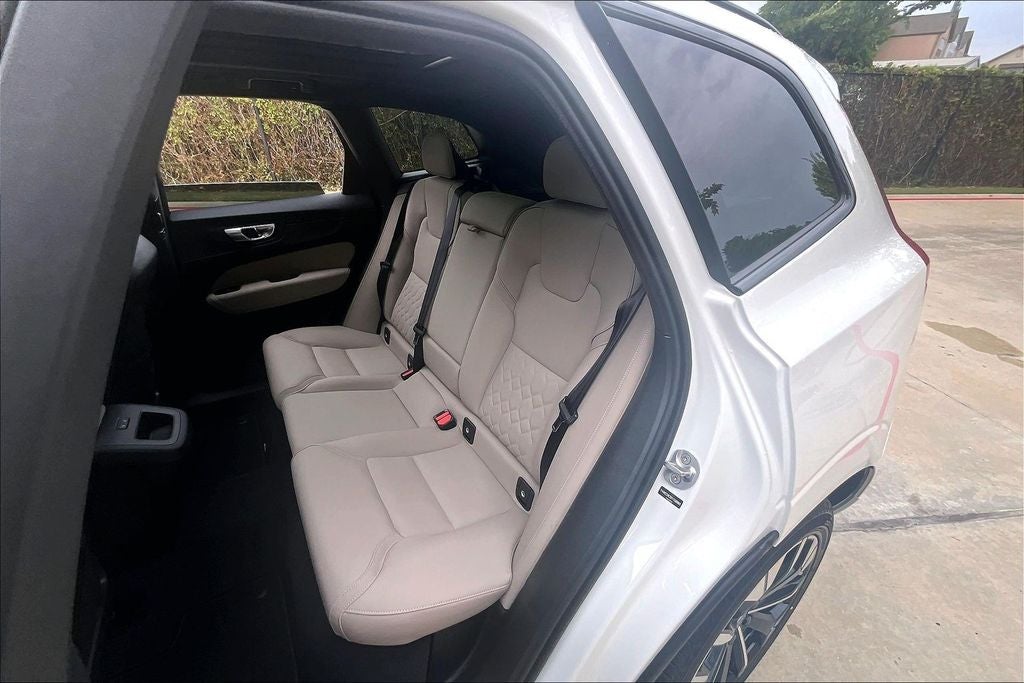 2027 Volvo XC60 B5 Plus