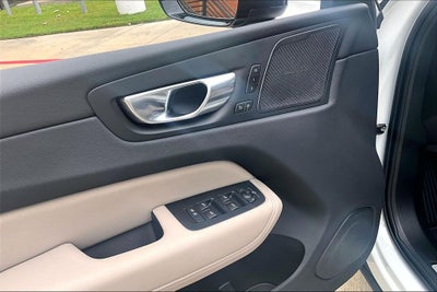 2027 Volvo XC60 B5 Plus