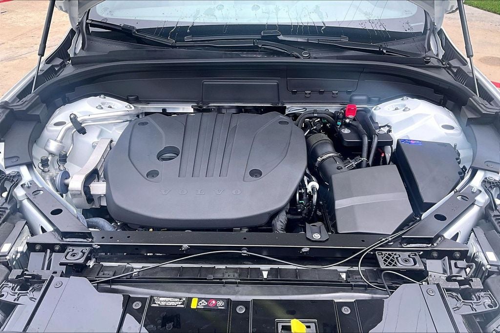 2027 Volvo XC60 B5 Plus