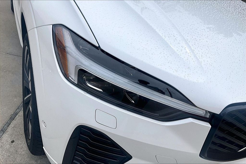 2027 Volvo XC60 B5 Plus