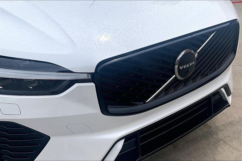 2027 Volvo XC60 B5 Plus