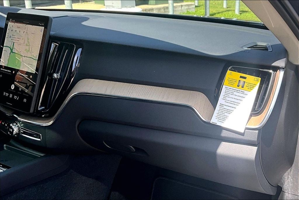 2027 Volvo XC60 B5 Plus