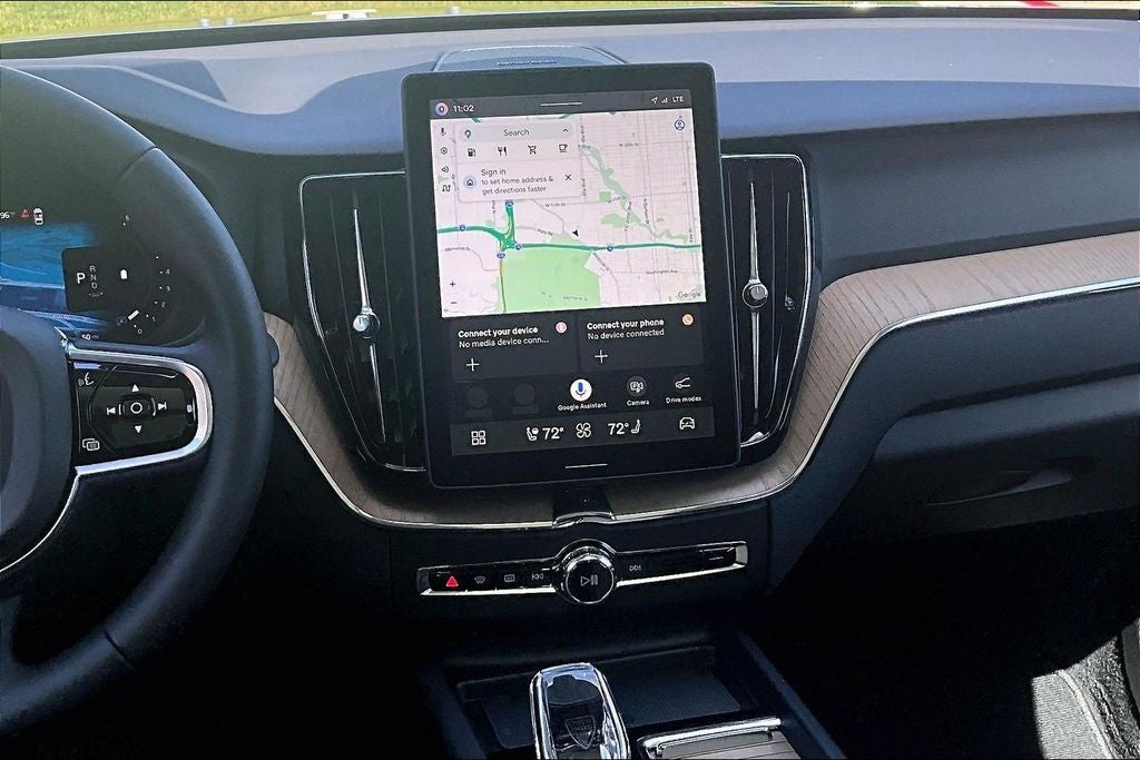2027 Volvo XC60 B5 Plus