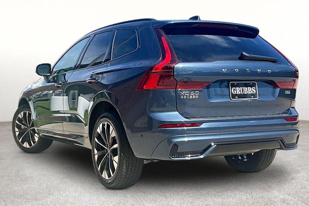 2027 Volvo XC60 B5 Plus