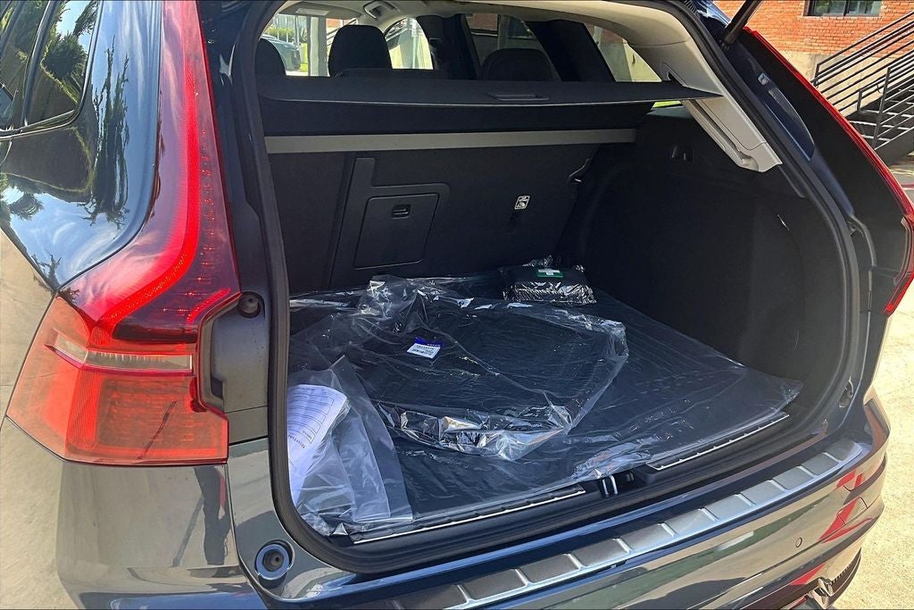 2027 Volvo XC60 B5 Plus