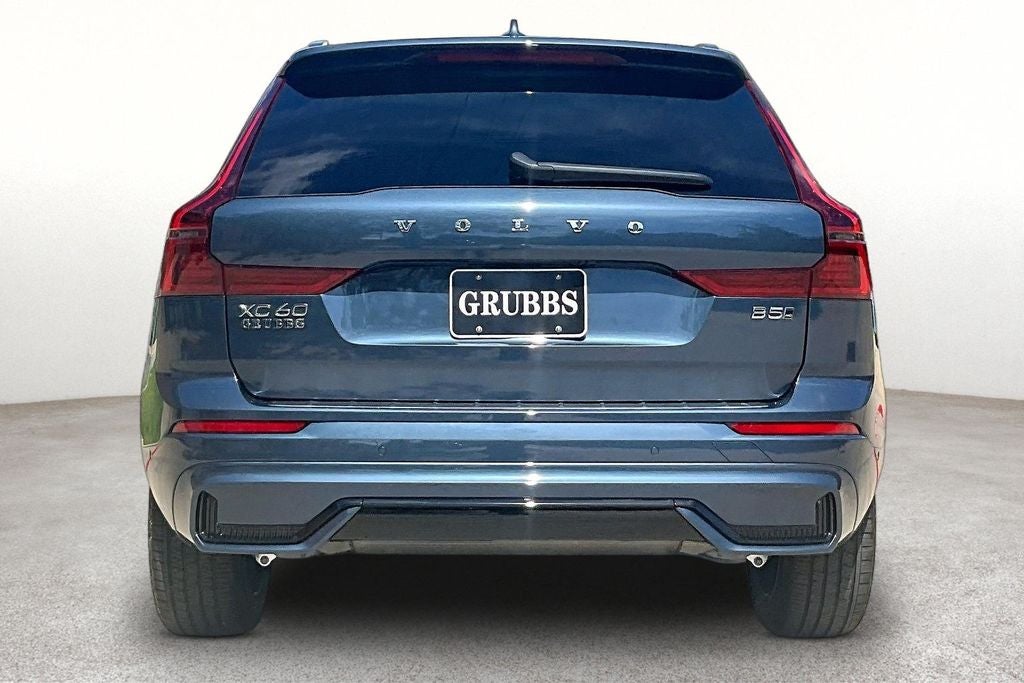 2027 Volvo XC60 B5 Plus