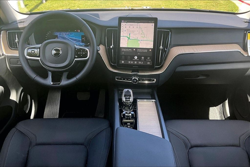 2027 Volvo XC60 B5 Plus