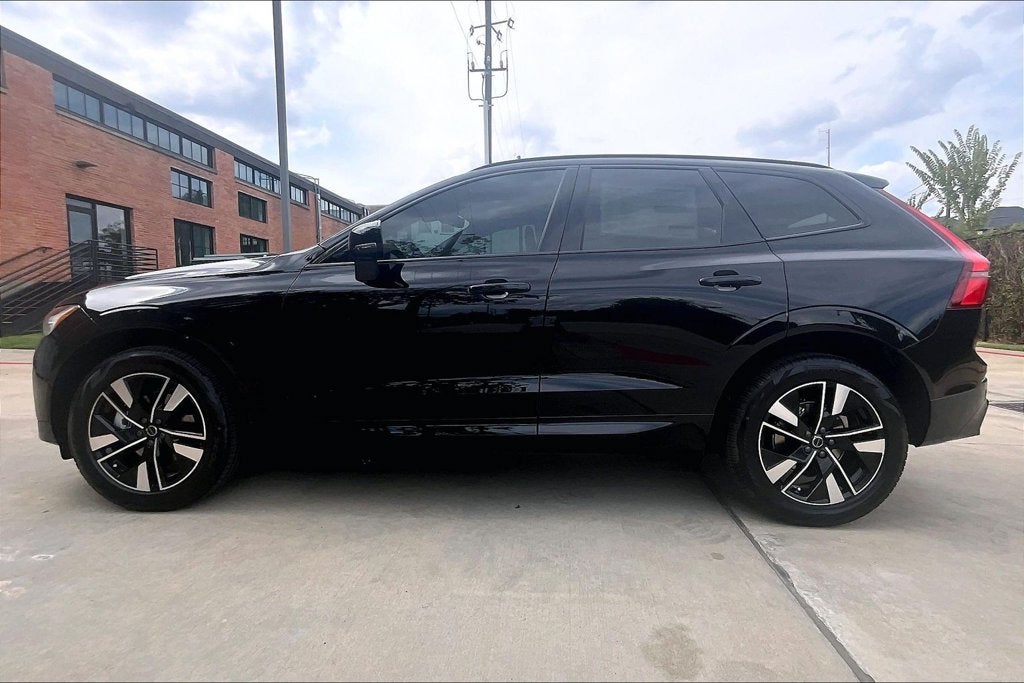 2027 Volvo XC60 B5 Core