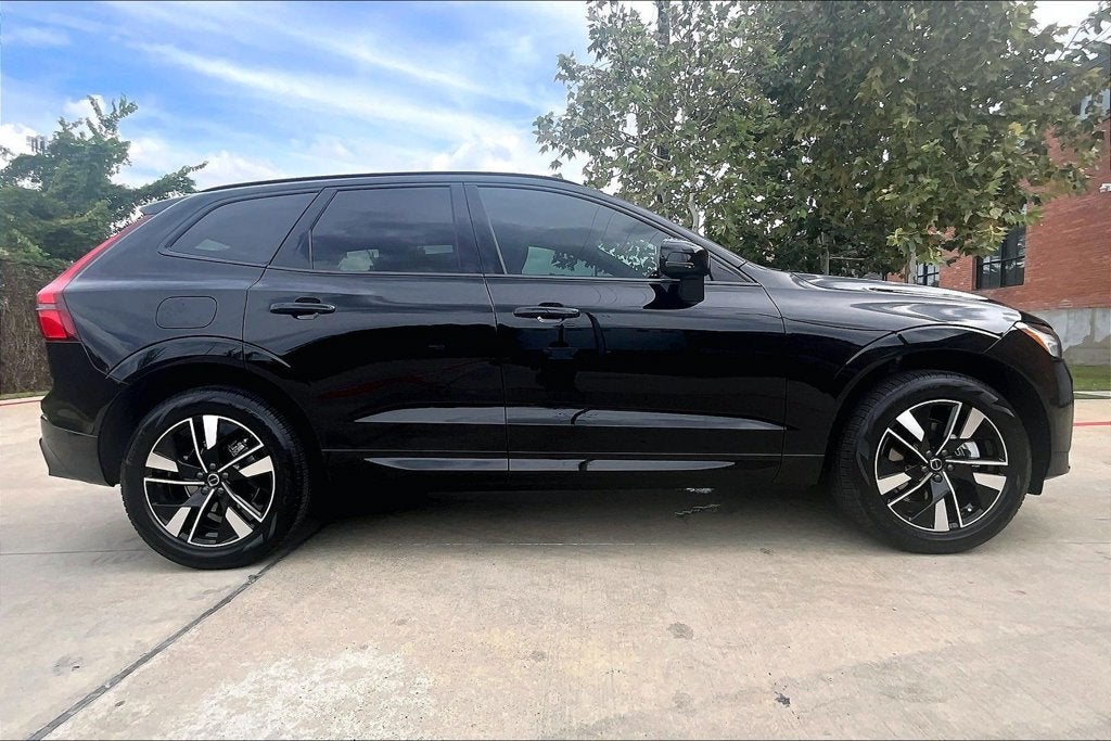 2027 Volvo XC60 B5 Core