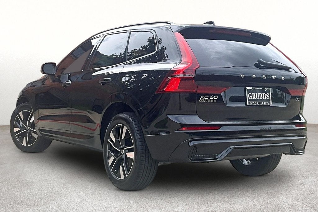 2027 Volvo XC60 B5 Core