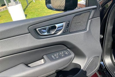 2027 Volvo XC60 B5 Ultra
