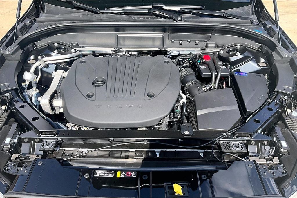 2027 Volvo XC60 B5 Ultra