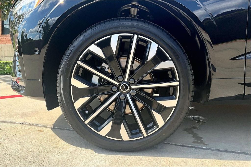 2027 Volvo XC60 B5 Ultra