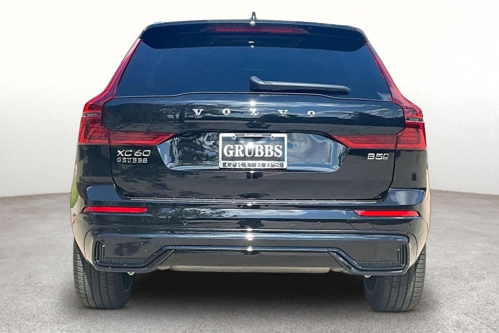 2027 Volvo XC60 B5 Ultra