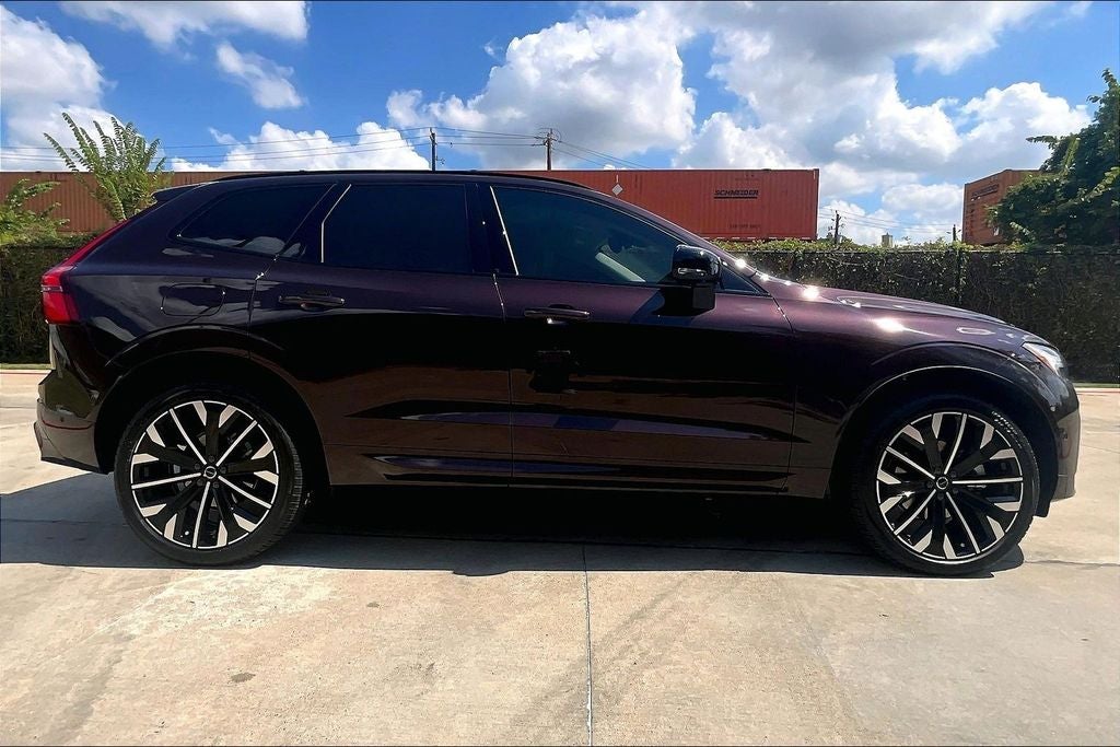 2027 Volvo XC60 B5 Ultra