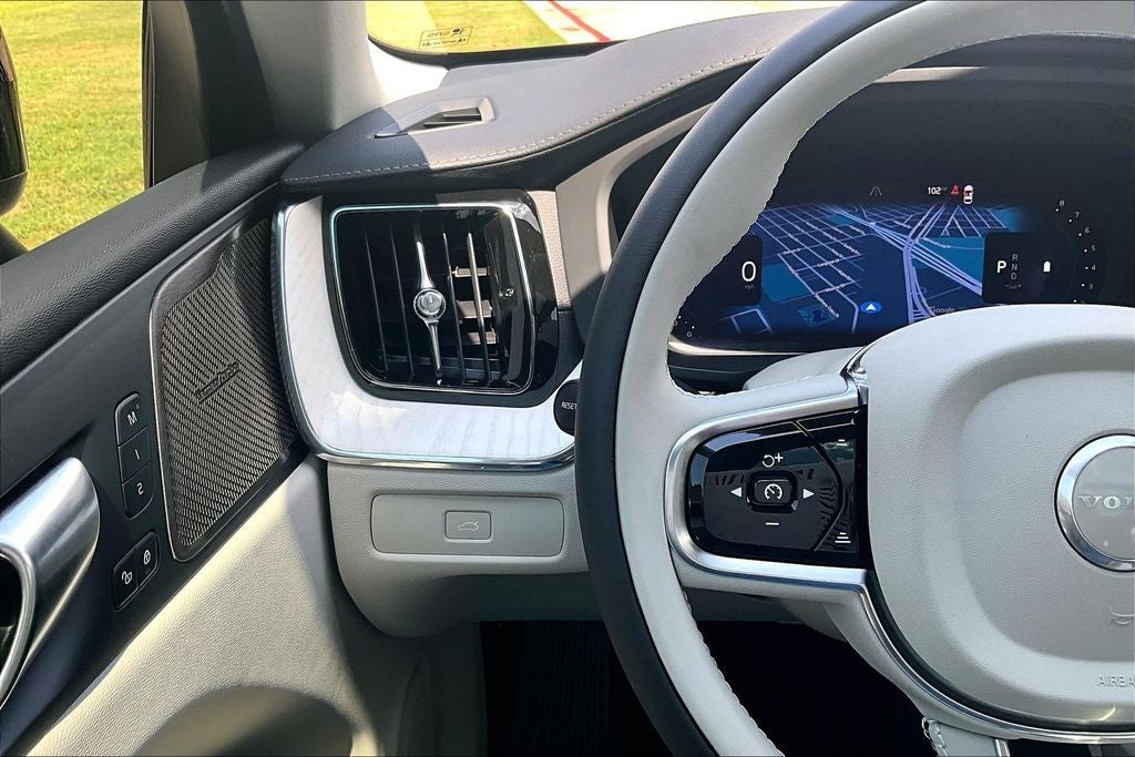 2027 Volvo XC60 B5 Ultra