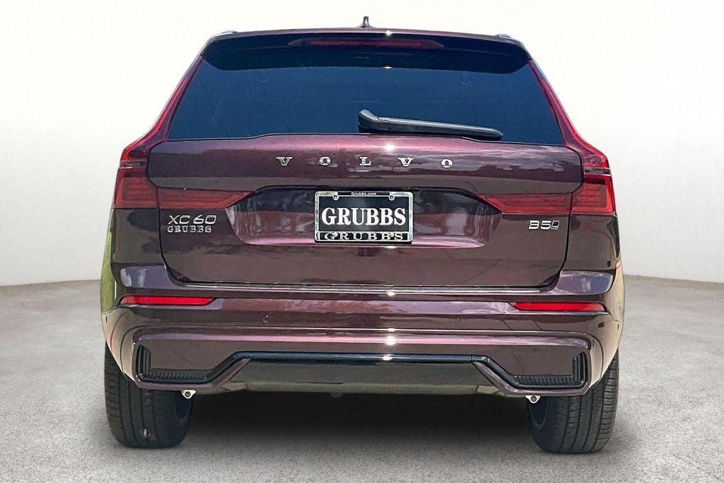 2027 Volvo XC60 B5 Ultra