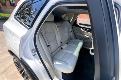 2027 Volvo XC60 B5 Ultra