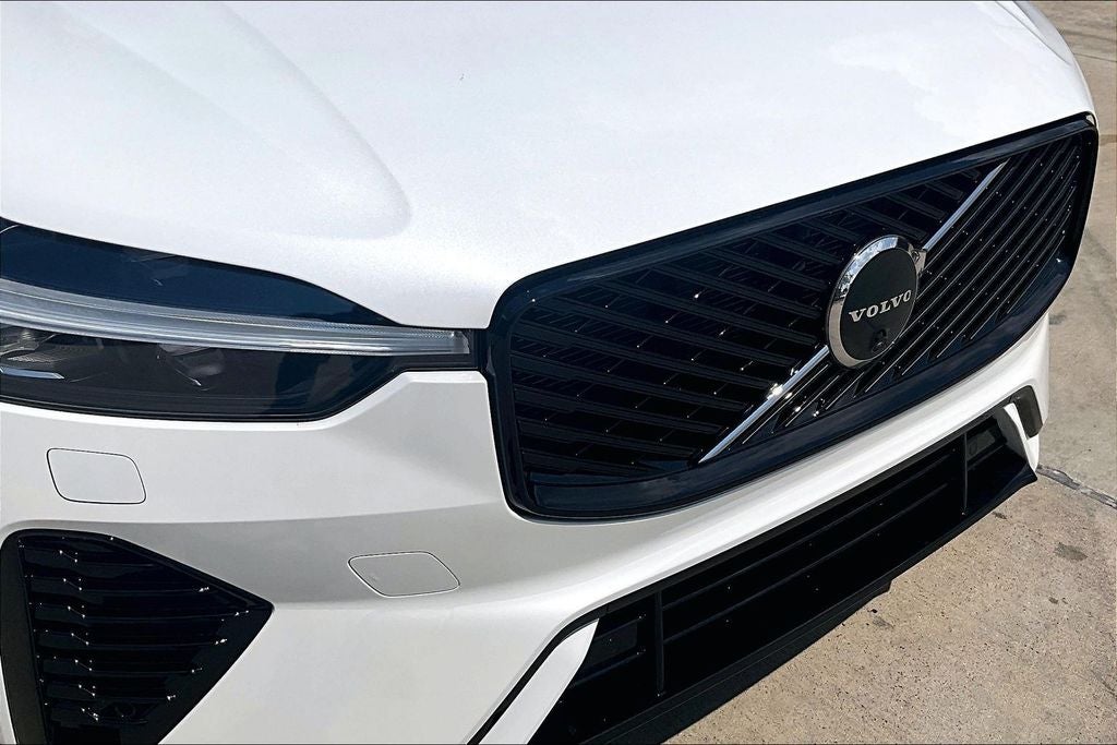 2027 Volvo XC60 B5 Ultra