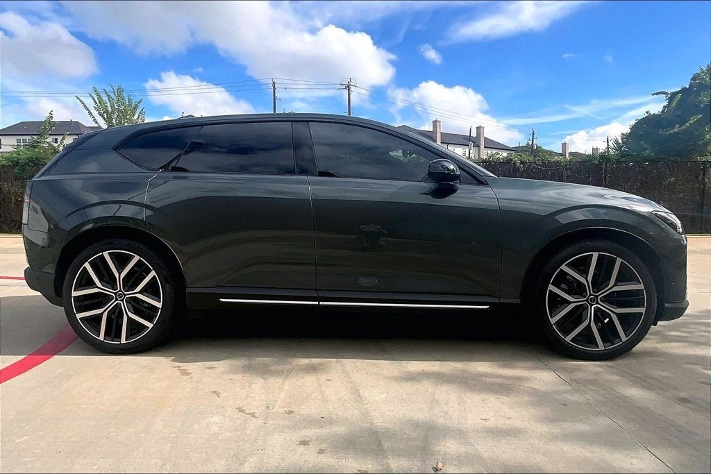 2027 Volvo EX60 Ultra