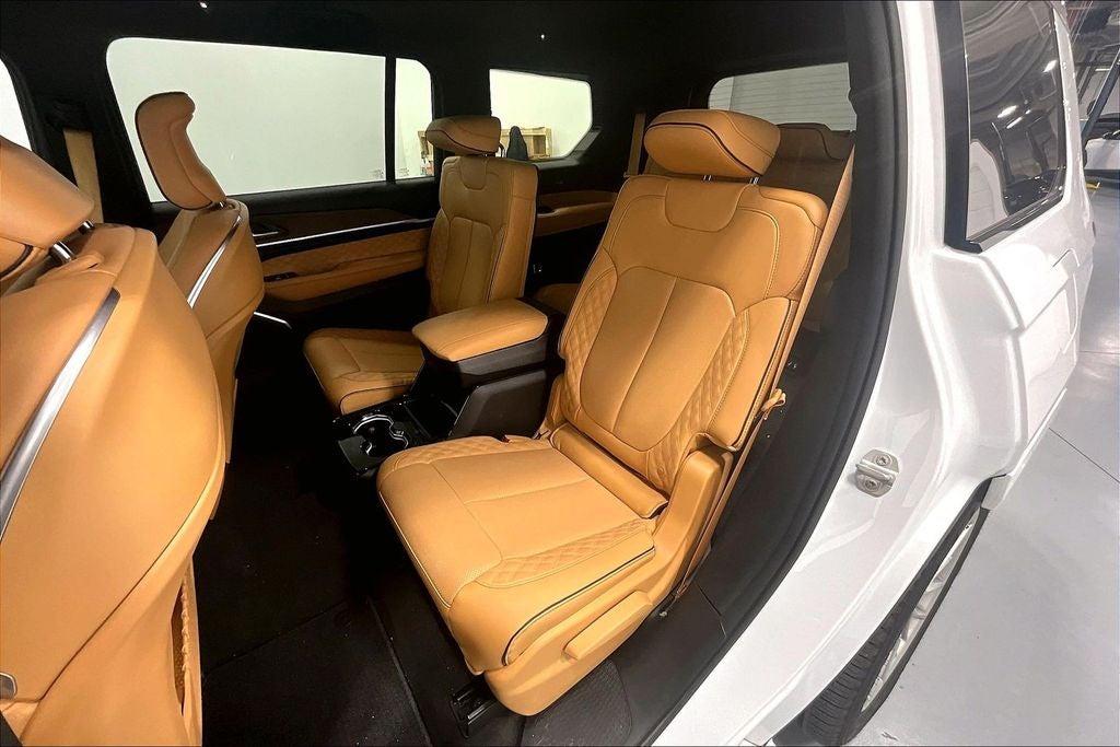 2024 Jeep Grand Cherokee L Summit