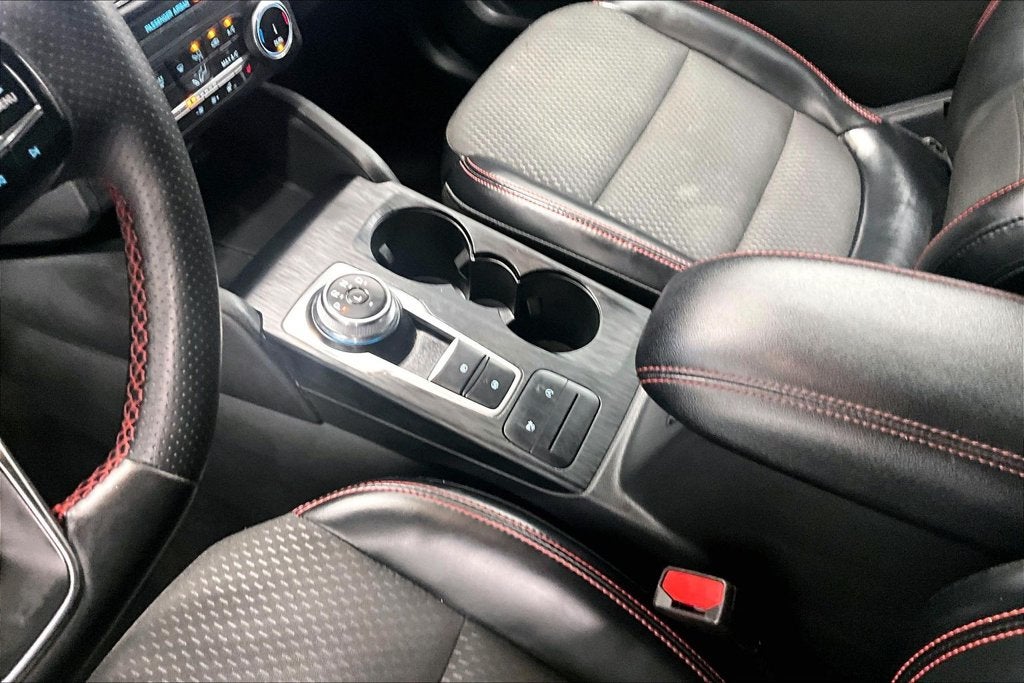 2025 Ford Escape ST-Line Select