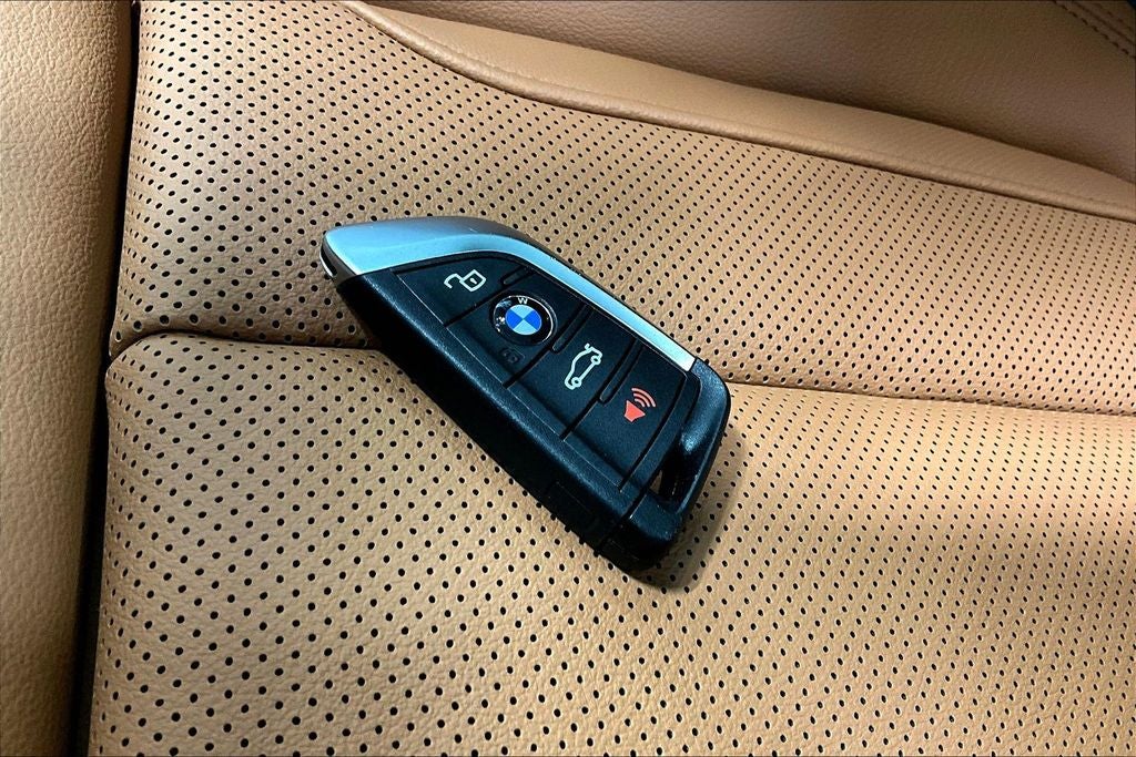 2025 BMW 3 Series 330i