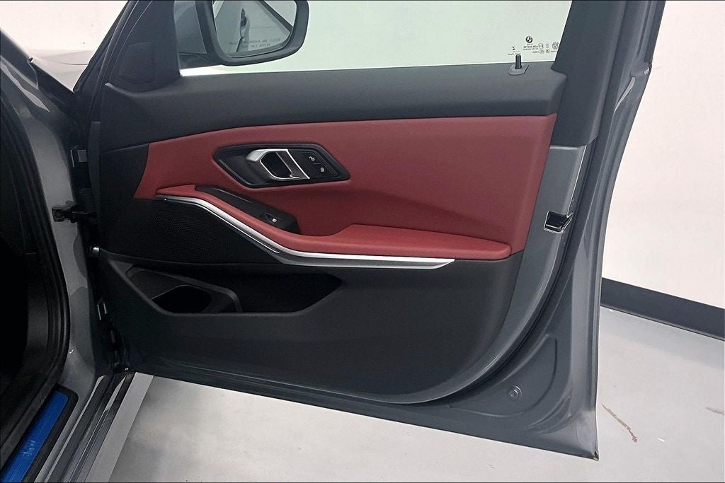 2025 BMW 3 Series 330i