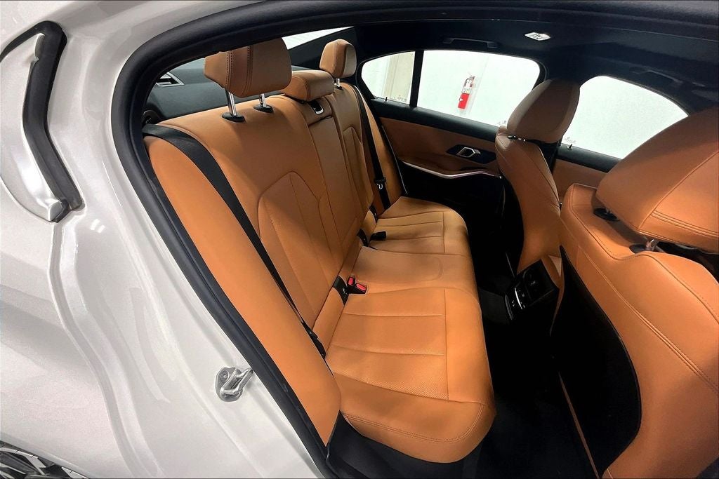 2025 BMW 3 Series 330i