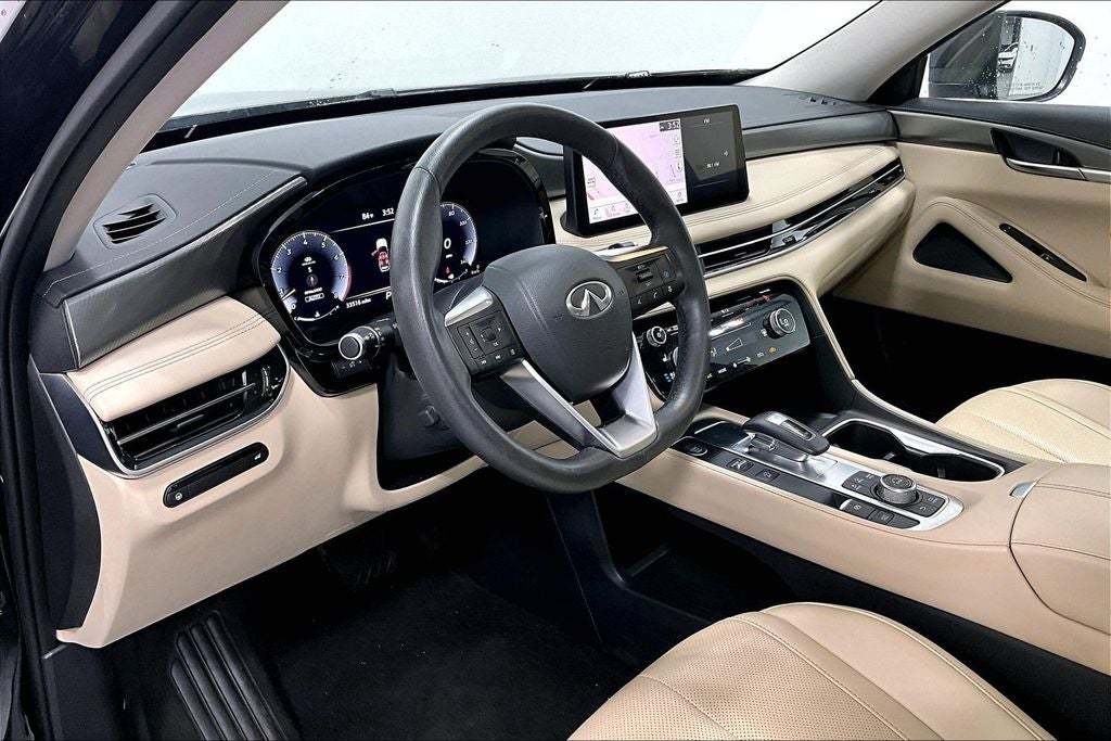 2023 INFINITI QX60 LUXE