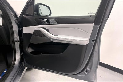 2027 BMW X7 xDrive40i