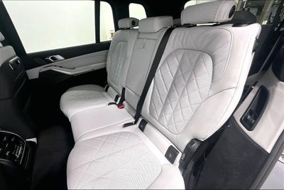 2027 BMW X7 xDrive40i