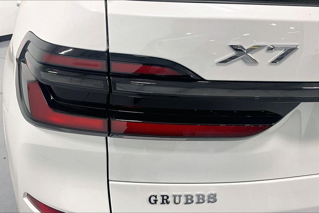 2027 BMW X7 xDrive40i