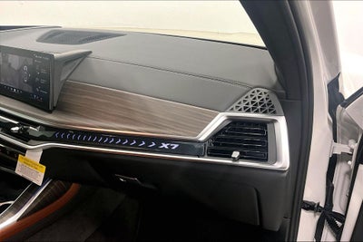 2027 BMW X7 xDrive40i