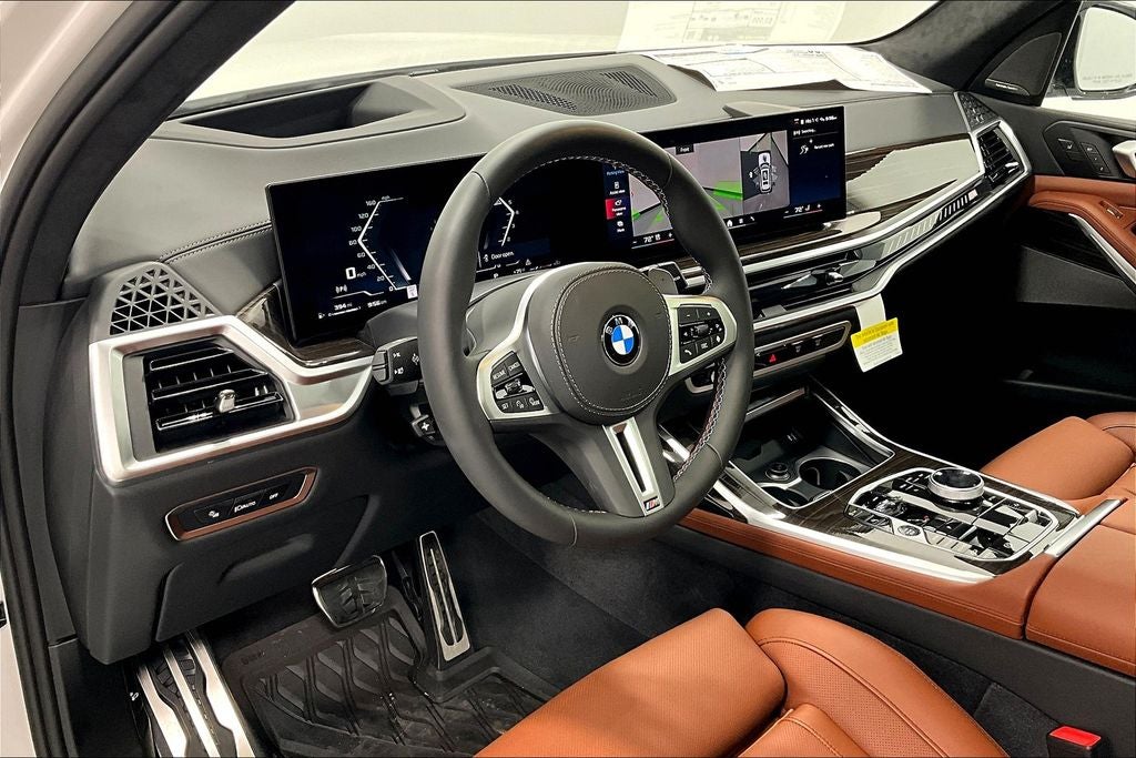 2025 BMW X7 M60i