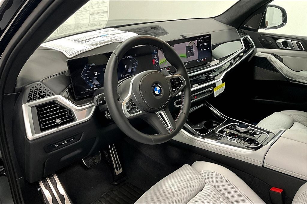 2025 BMW X5 M60i