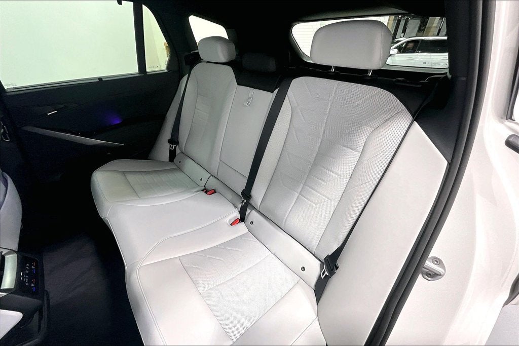 2027 BMW X5 40 xDrive