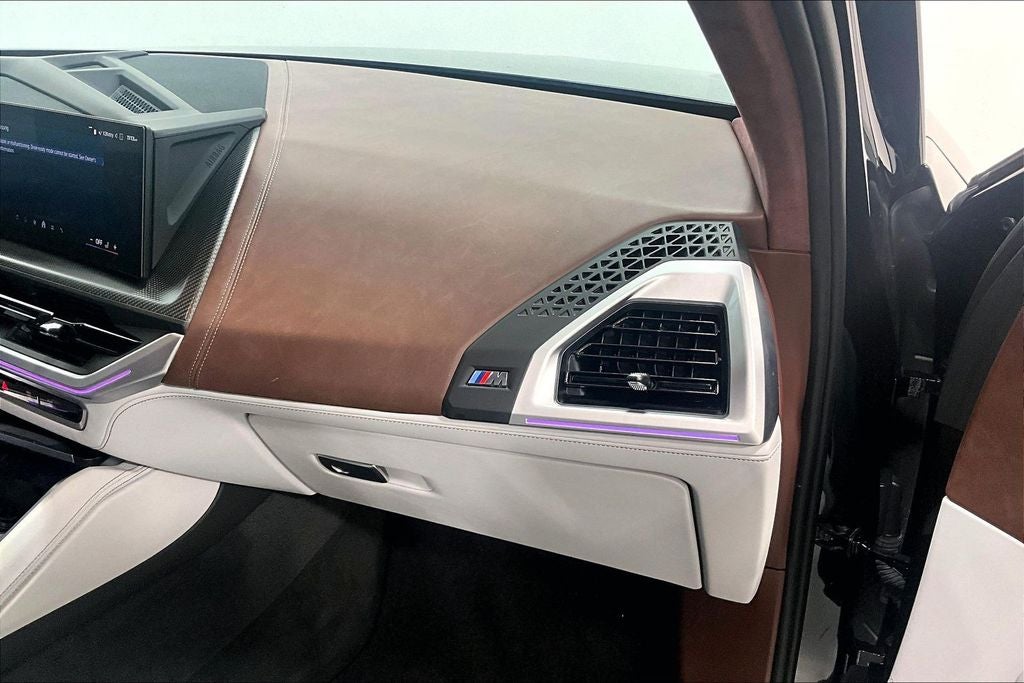 2024 BMW XM Base