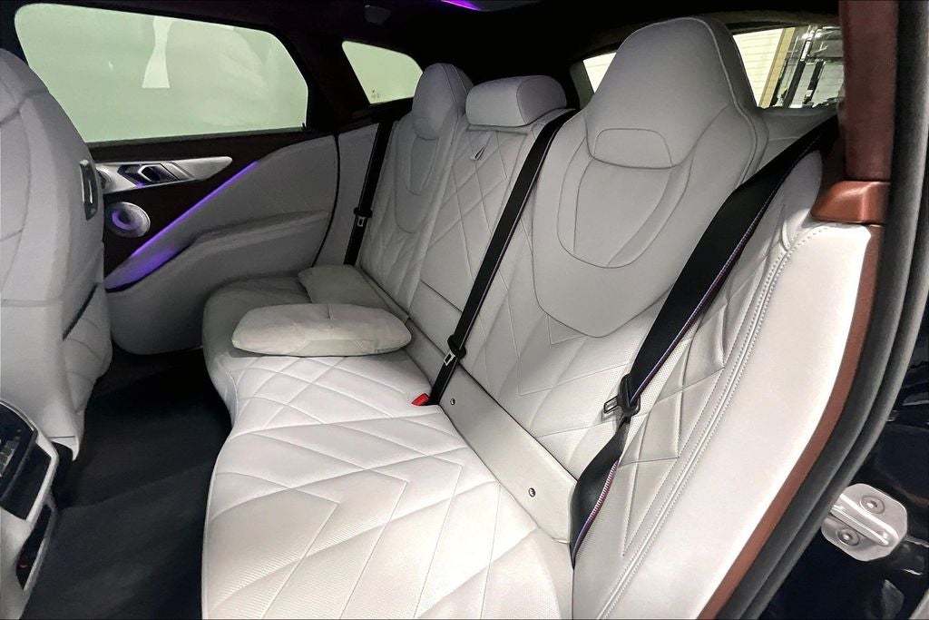 2024 BMW XM Base