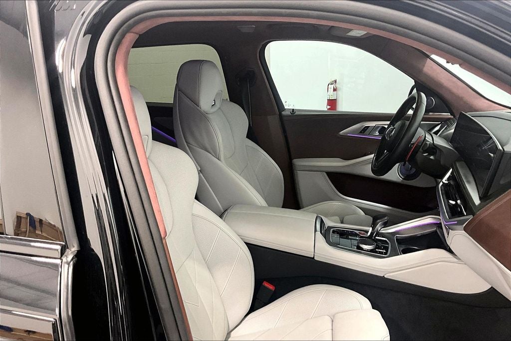 2024 BMW XM Base