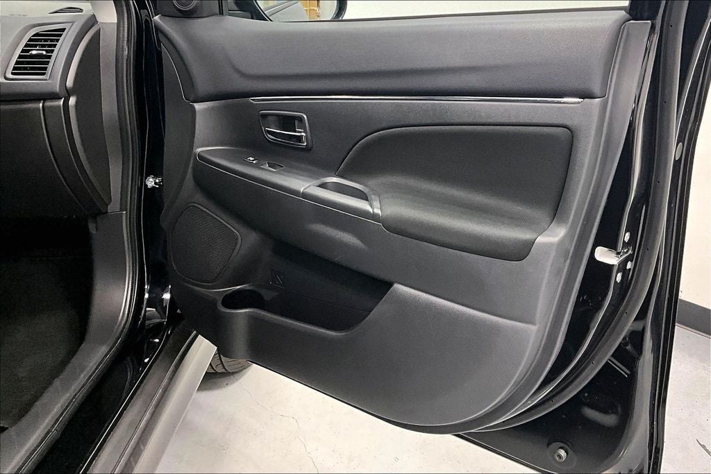 2025 Mitsubishi Outlander Sport S