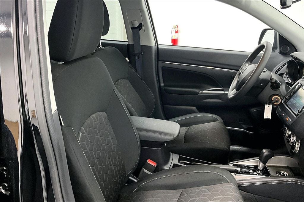 2025 Mitsubishi Outlander Sport S
