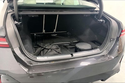 2026 BMW 5 Series 550e xDrive