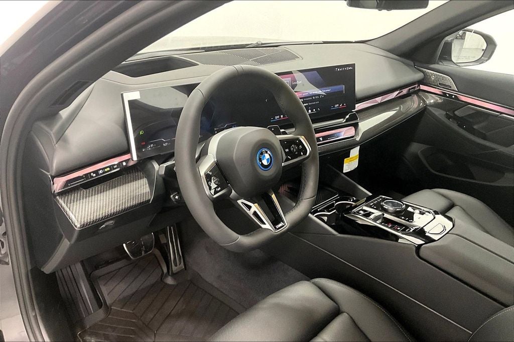 2027 BMW 5 Series 550e xDrive
