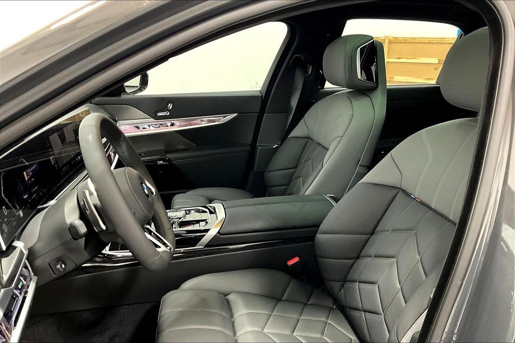 2026 BMW 7 Series 740i