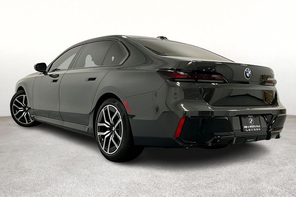 2026 BMW 7 Series 740i