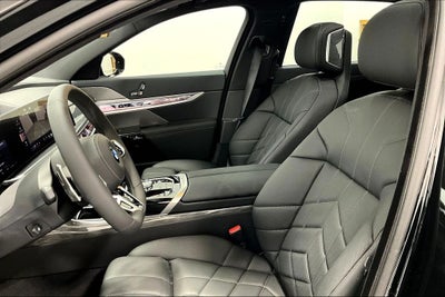 2025 BMW 7 Series 760i xDrive