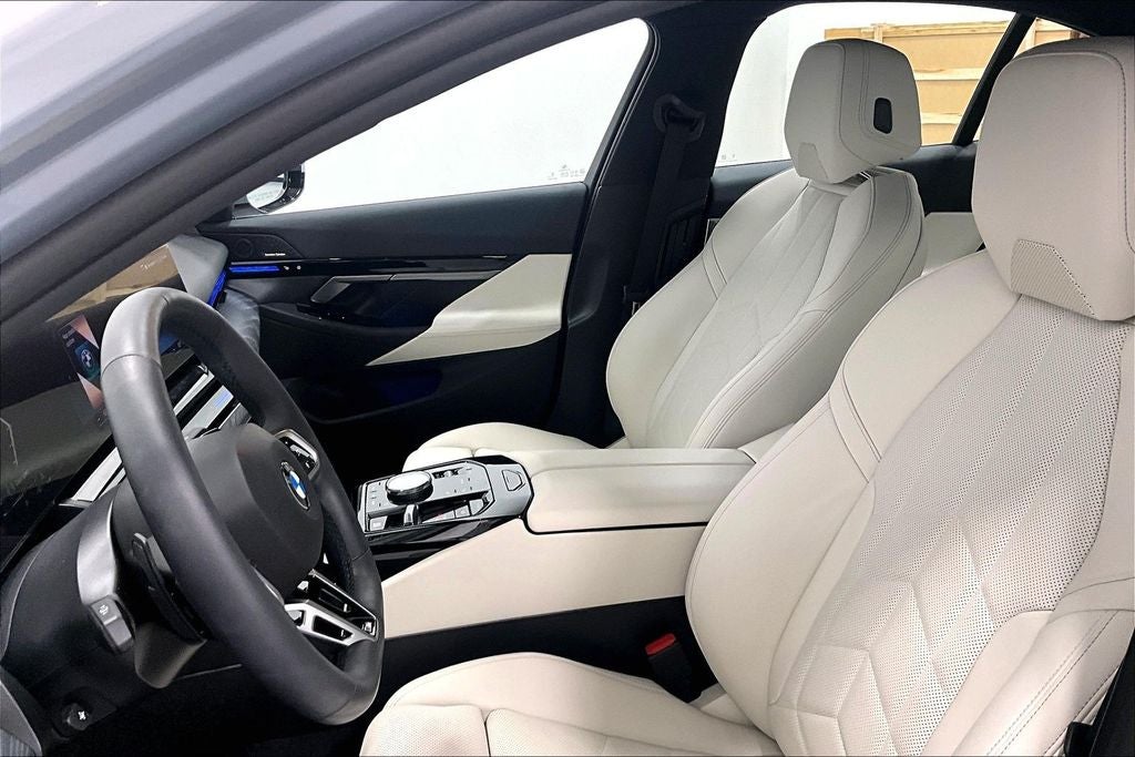 2026 BMW 5 Series 530i