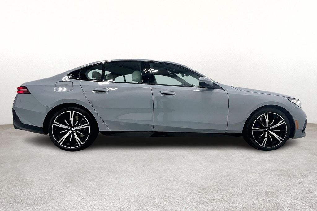 2026 BMW 5 Series 530i